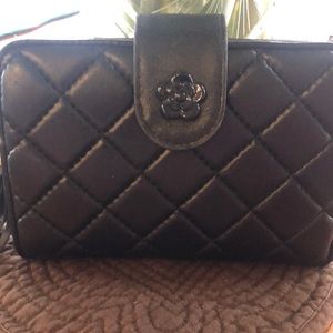🌺 2/30.00 Soft black quilted wallet